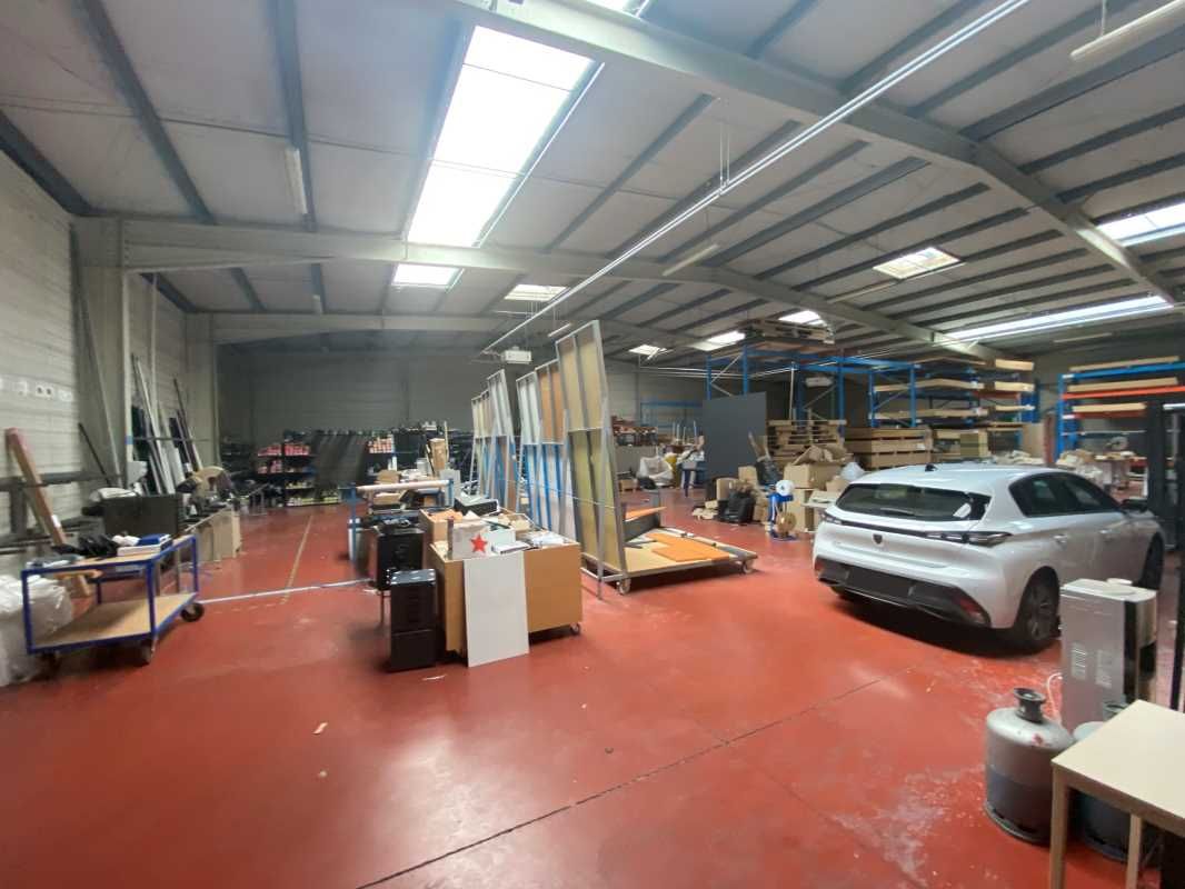 Au sein de la Zone d'activités Mermoz à Eysines, 