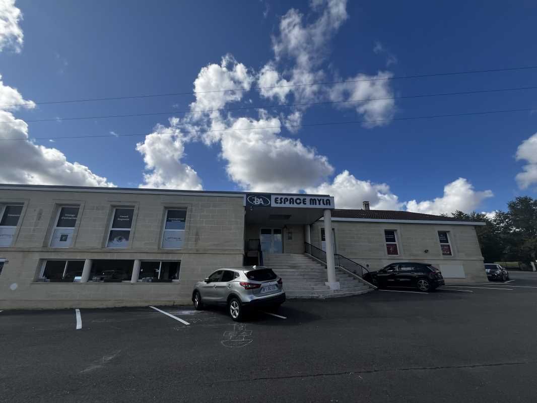 A Tresses, RCG vous propose à la location plusieu