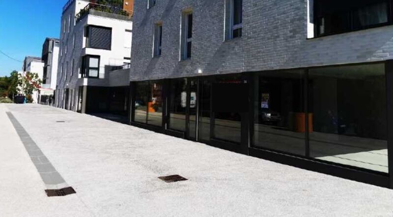 Au sein d'un quartier résidentiel à Bruges, au re