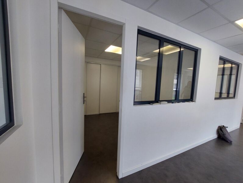 Au sein du quartier Bordeaux Maritime, dans un im