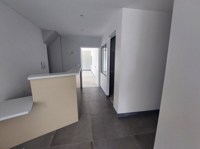 Au sein du quartier Bordeaux Maritime, dans un im