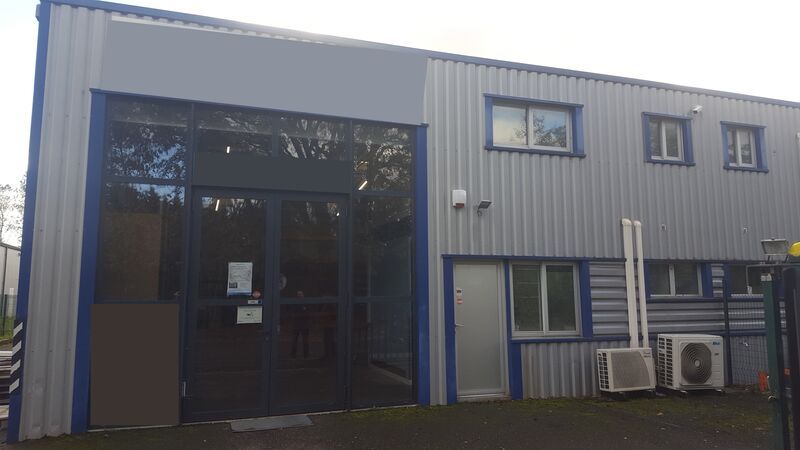 Au sein de la Zone de la Moulinatte à Bègles, à p