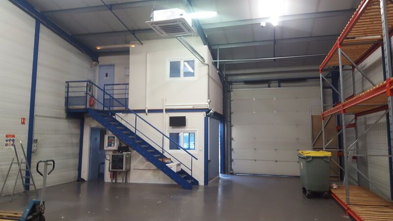 Au sein de la Zone de la Moulinatte à Bègles, à p