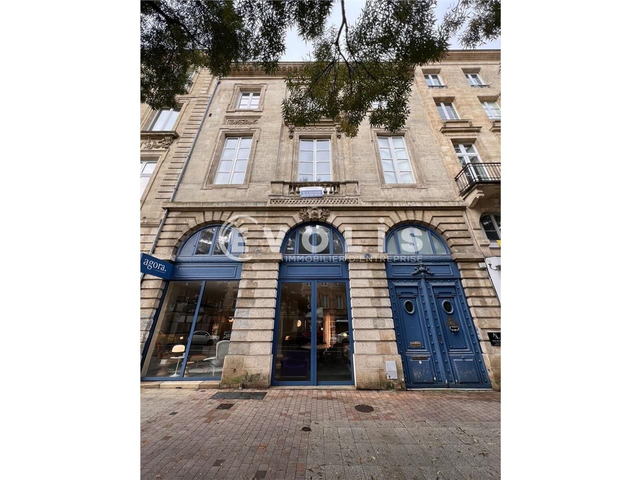 Bureaux de 210 m² non divisibles à Louer à BORDEA