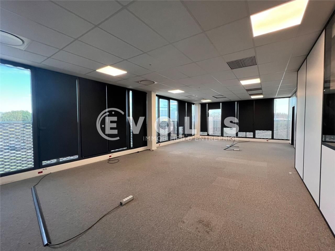 À Bordeaux, dans le quartier des Bassins à Flot, 