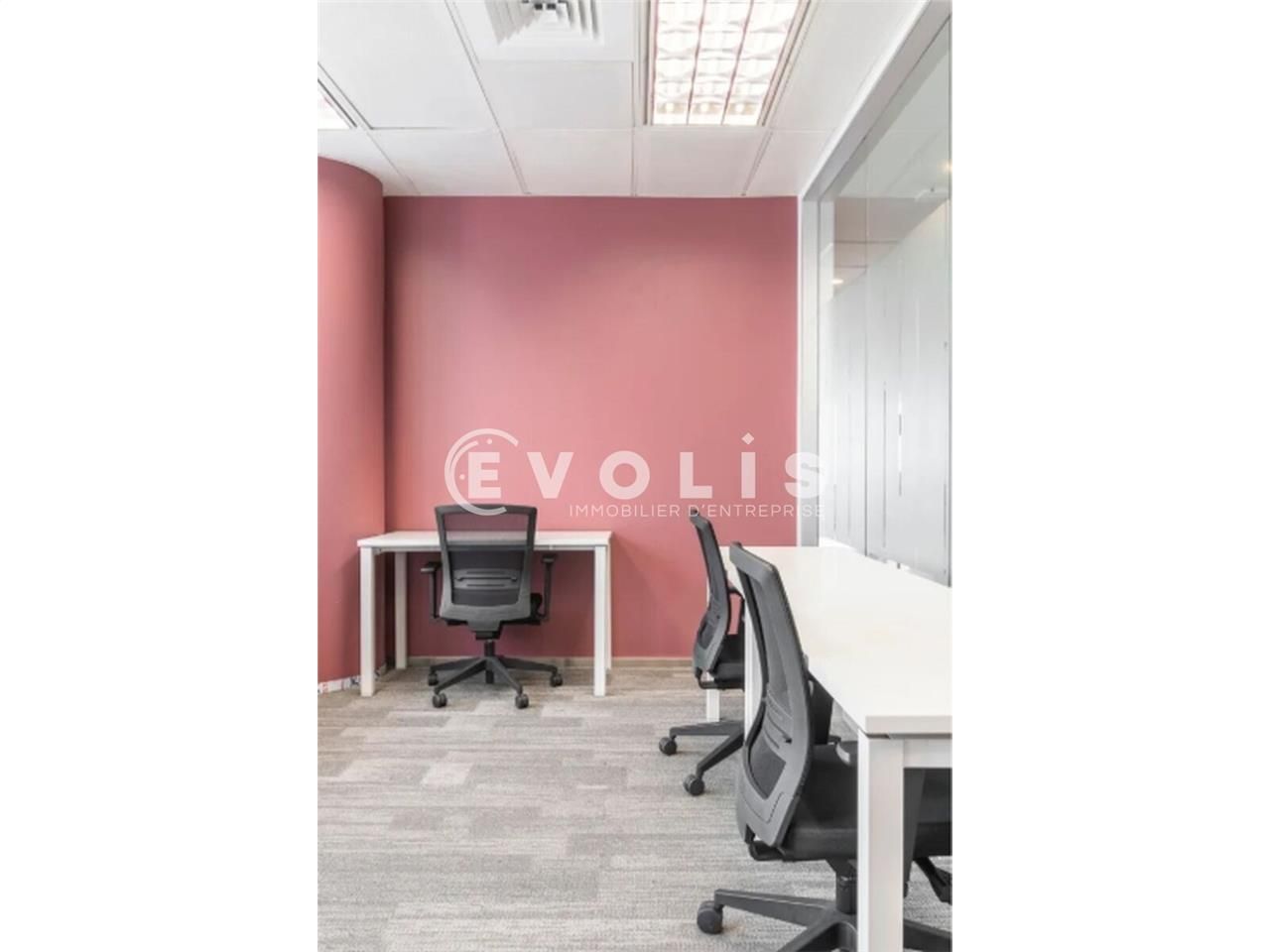 À Bordeaux près de la place des Grands Hommes, à 