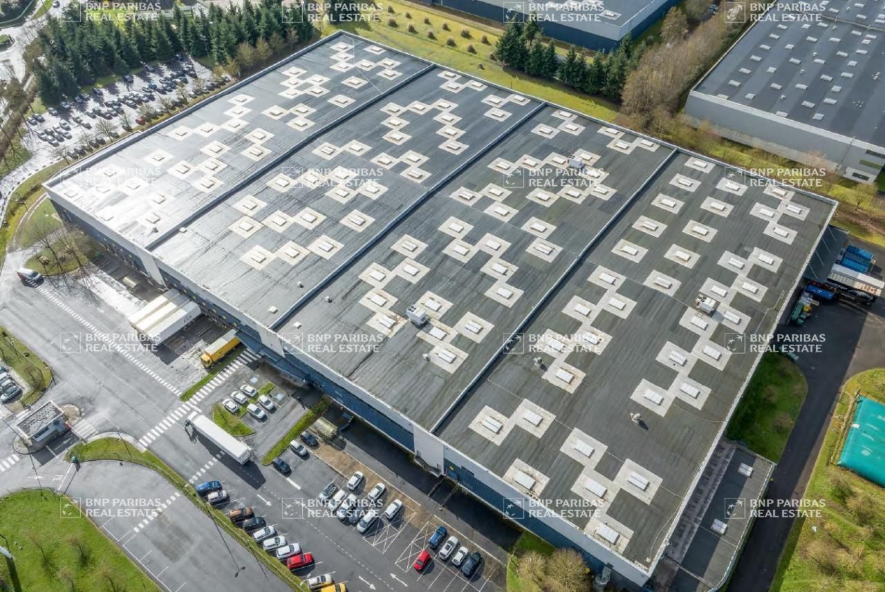 24188 m² pour cetentrepôts classe a en location à Brie-comte-robert