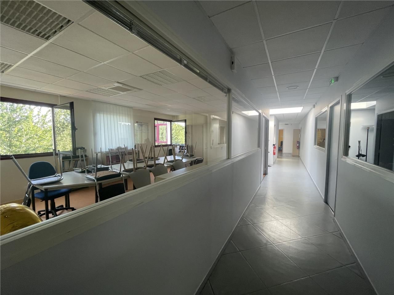 Plateau de bureaux idéalement situé à proximité d