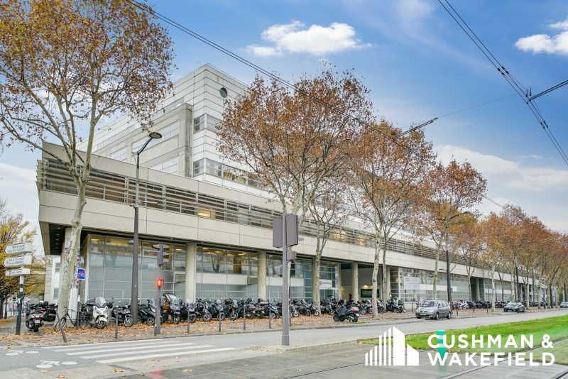 ACTIVITES / BUREAUX A LOUER PARIS 15  Activités/B