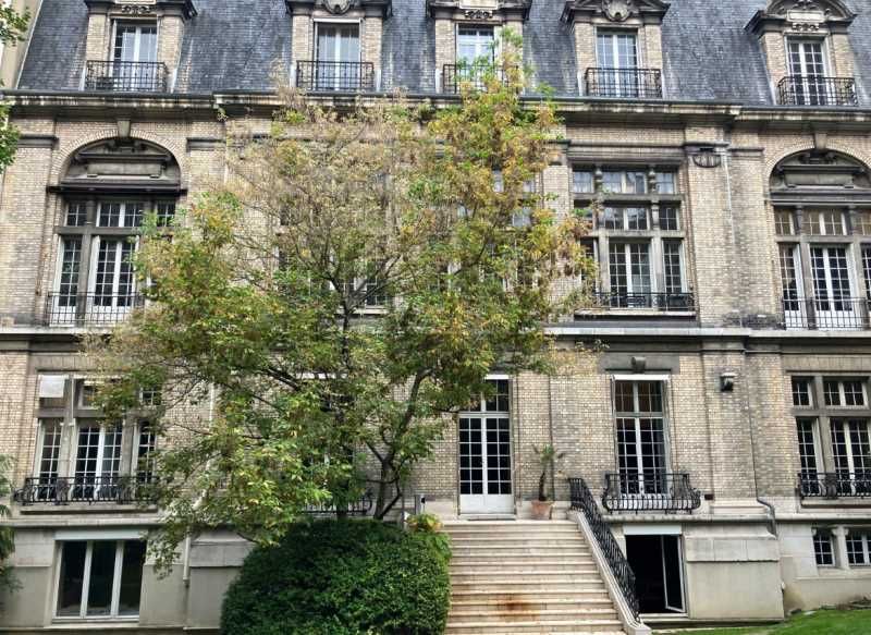 Cushman & Wakefield vous propose une surface de b