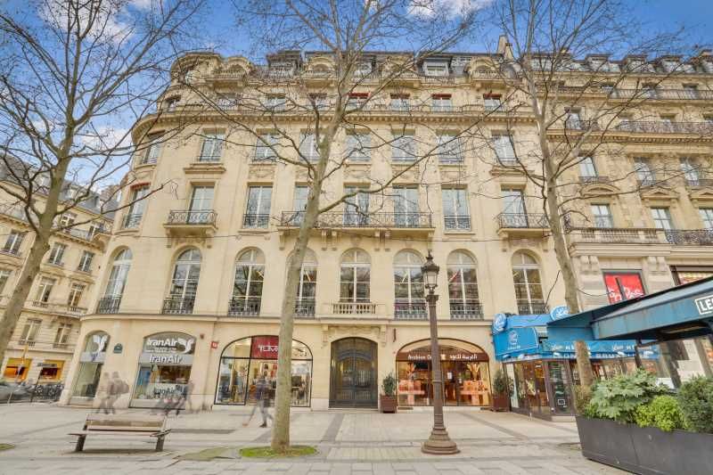 Cushman & Wakefield, vous propose une surface de 