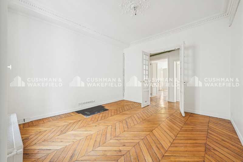 Cushman & Wakefield vous propose une surface de b