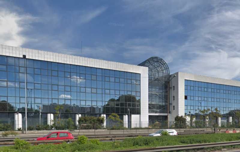 Immeuble classé activité en étage offrant une bel