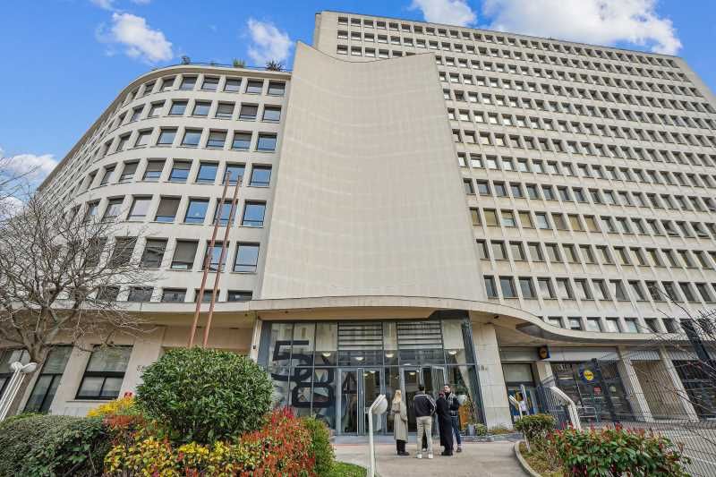 Cushman & Wakefield vous propose une surface de b