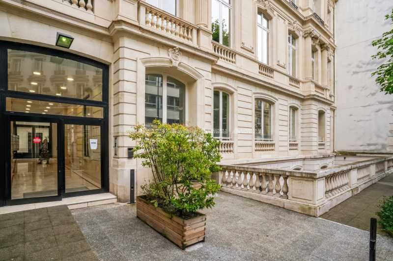 Cushman & Wakefield vous propose une surface de b