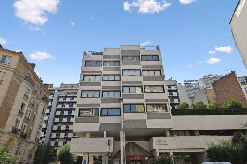 Installez vos bureaux dans un cadre lumineux et e