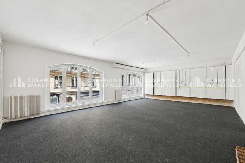 Cushman & Wakefield vous propose une surface de b