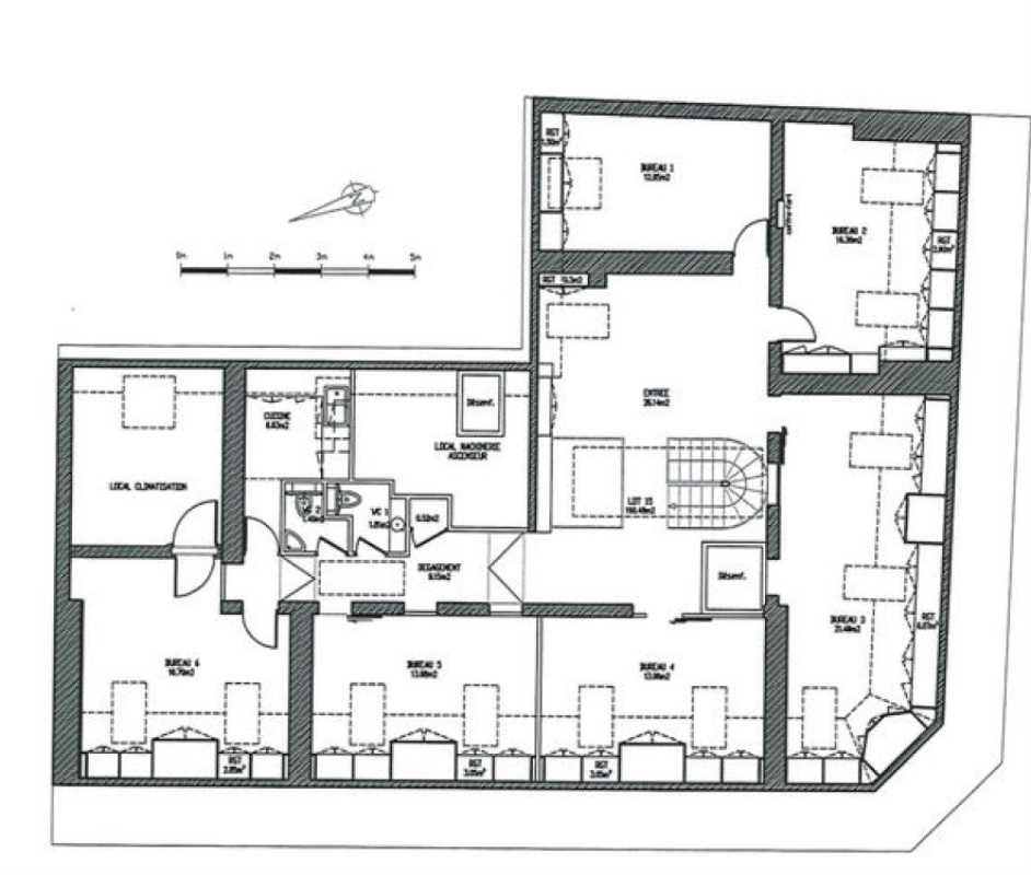 Location de bureaux PARIS - Contrat de prestations de service -  372 m² non divisibles