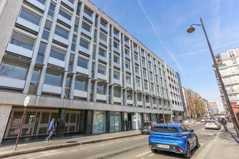 Bureaux à louer à Paris, totalisant 1 001 m², div