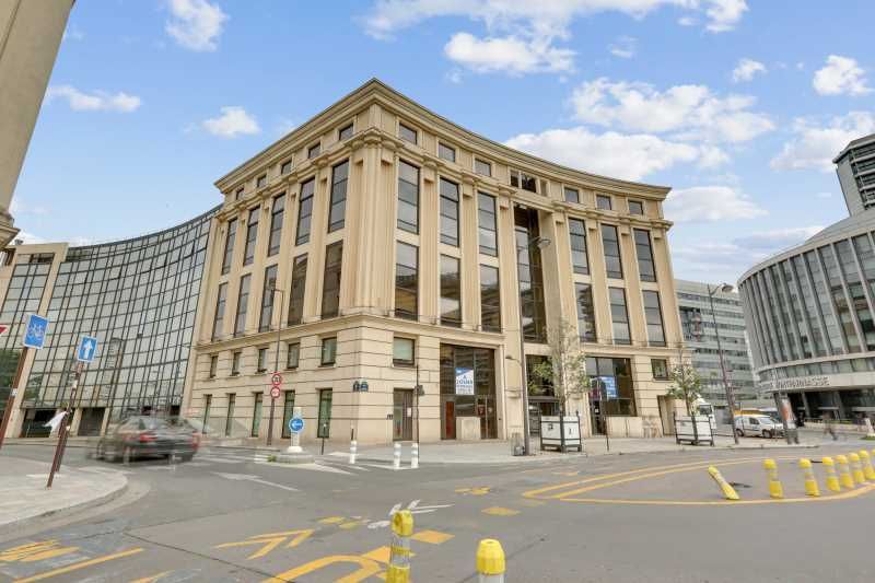 CW vous propose plusieurs surfaces de bureaux à l