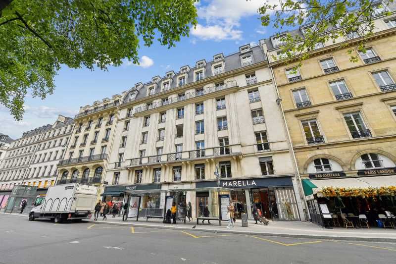 Venez découvrir deux plateaux de bureaux plug and