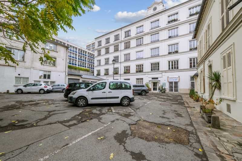 Cushman & Wakefield vous propose une surface de b