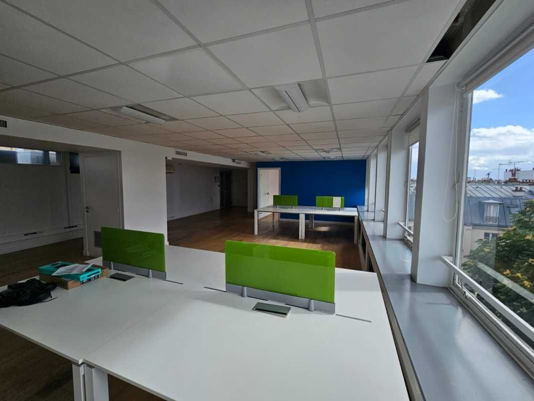 Cushman & Wakefield vous propose une surface de b