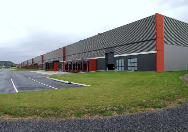 Situé dans la commune de DOURGES, proche des axes