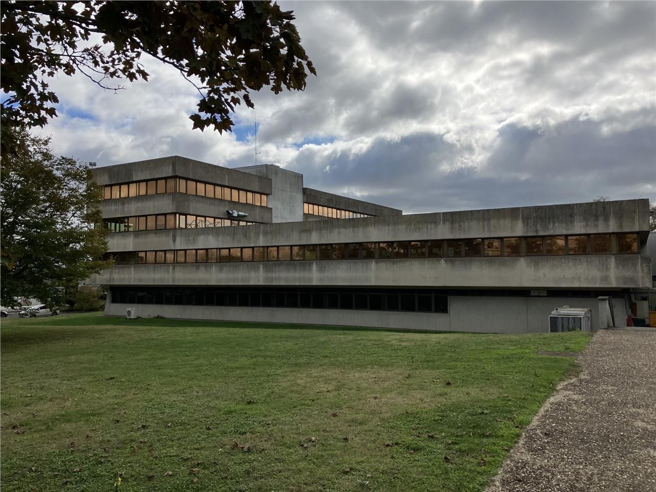 Nous vous proposons un site industriel stratégiqu