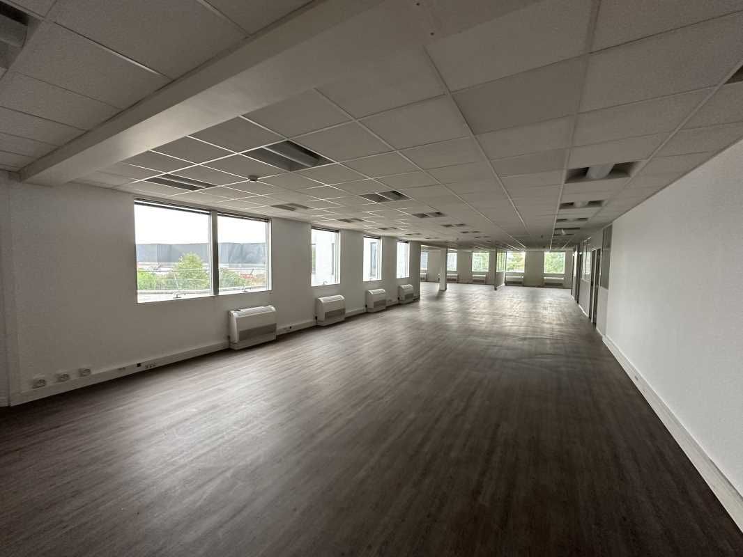 À louer - Bureaux à Antony  Au coeur du Mileway P