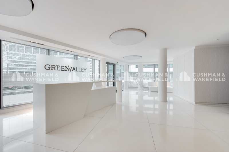 À louer - Bureaux à Massy, Quartier Atlantis  Au 