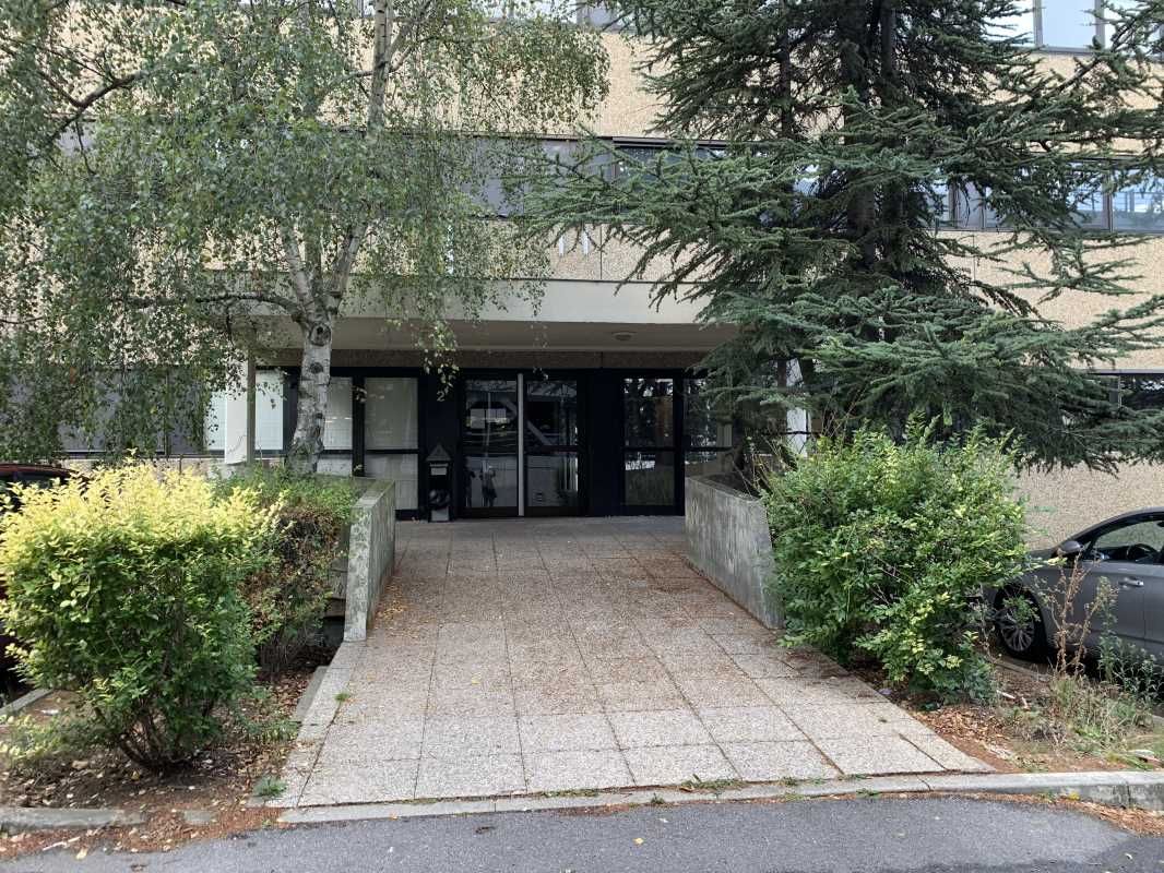 Situés à Antony, à seulement 10 minutes du RER B,