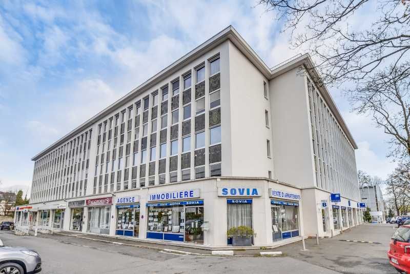 Idéalement situés au Chesnay, à proximité immédia