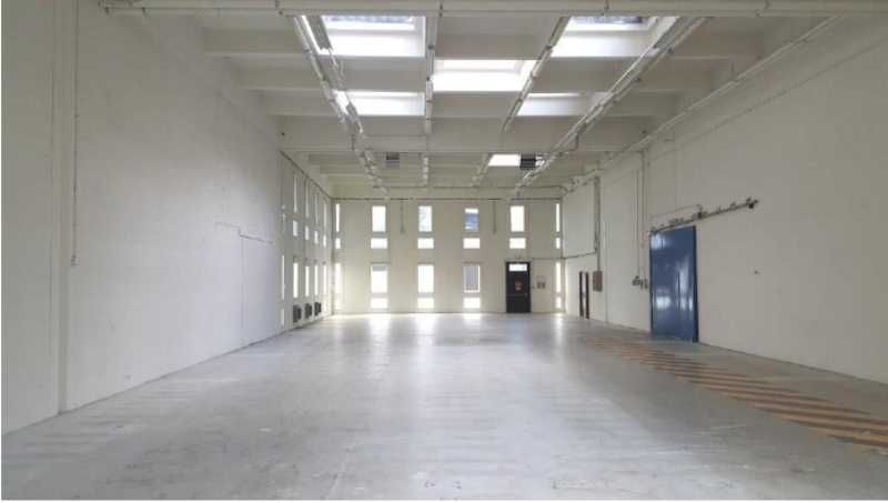 Activité à louer à Rungis.   Situé à seulement 7 