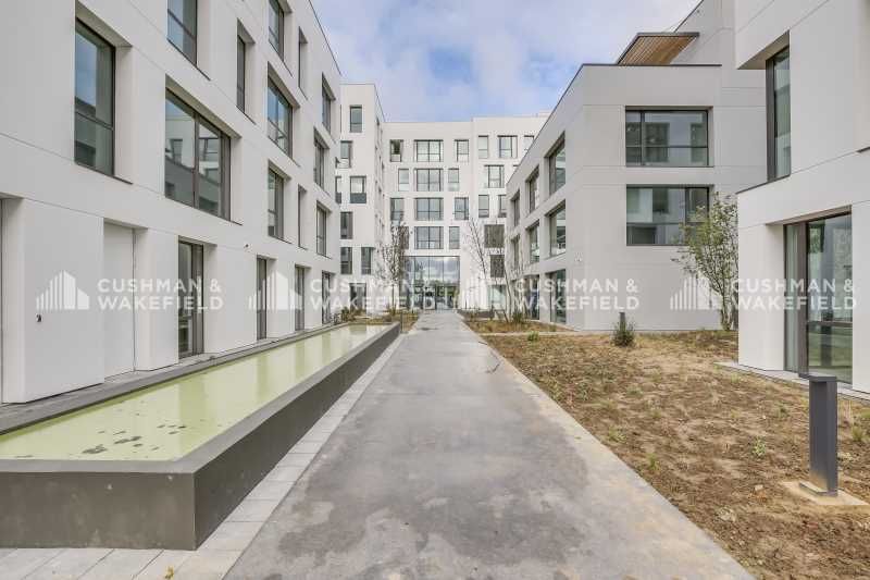 Découvrez plusieurs plateaux de bureaux à louer a