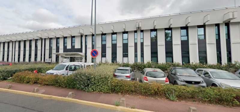 Activité à louer à Rungis.   Situé à seulement 7 