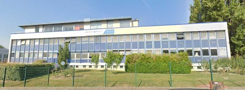 Nous vous proposons à la location une surface de 