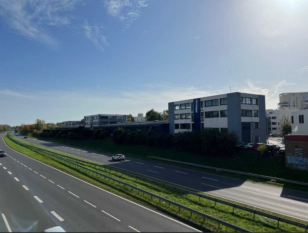 Nous vous proposons des bureaux et locaux d'activ