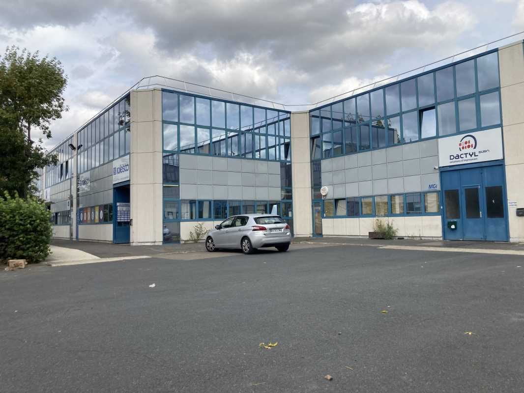 Nous vous proposons à la location un local d'acti