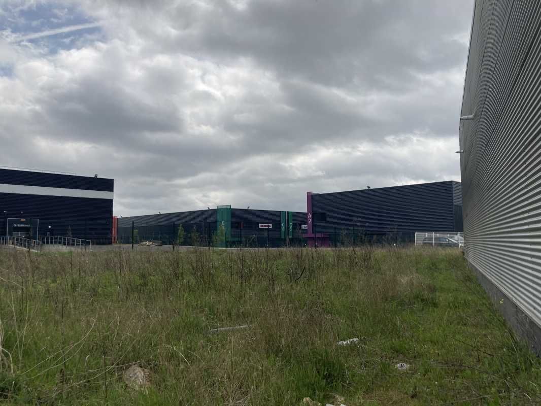 Nous vous proposons à la vente un terrain idéalem