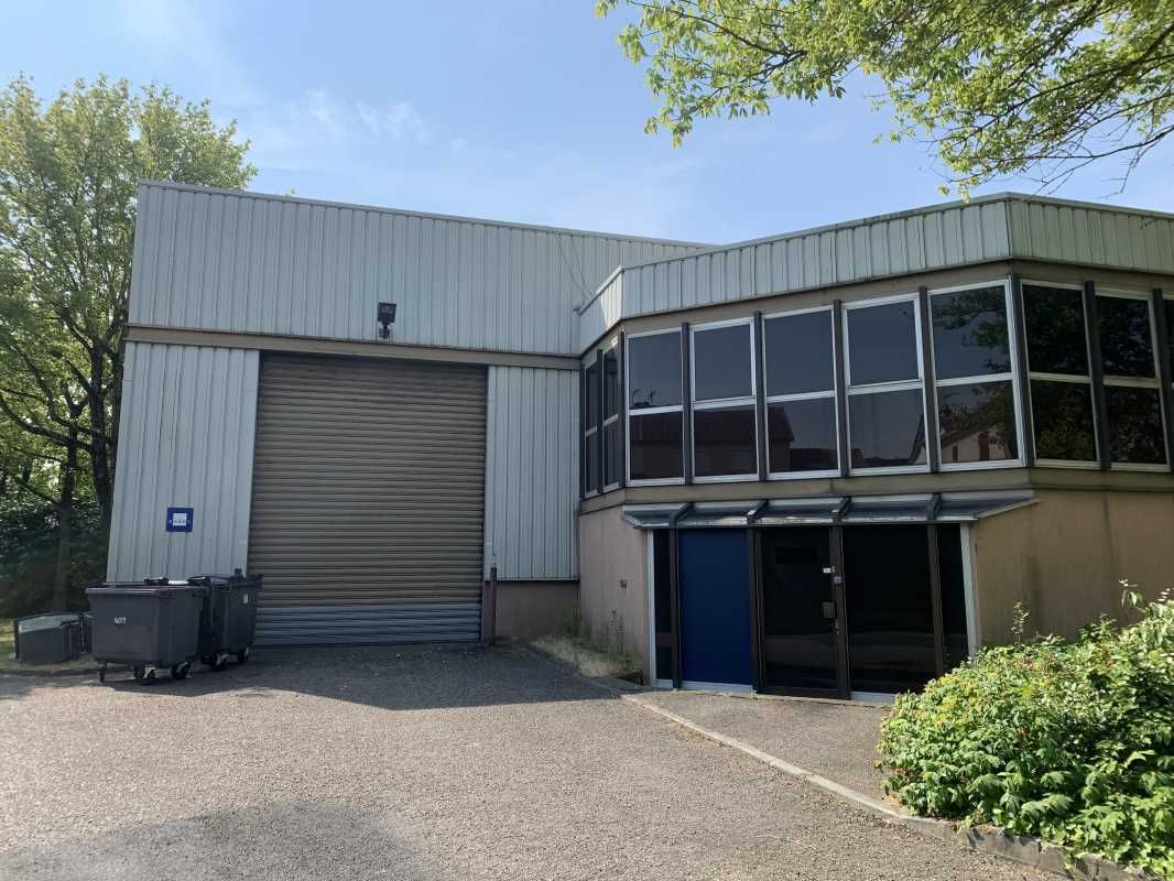 Nous vous proposons à la location un local d'acti