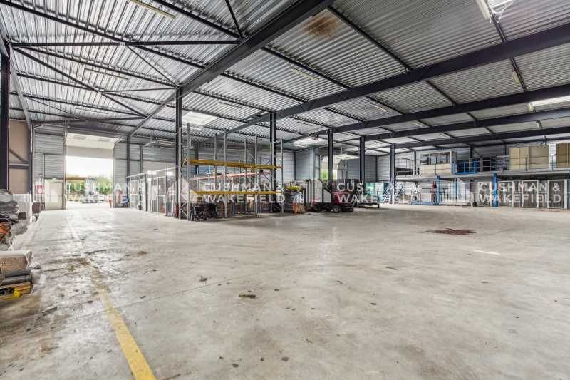 Situé dans le coeur dynamique de Montigny-le-Bret