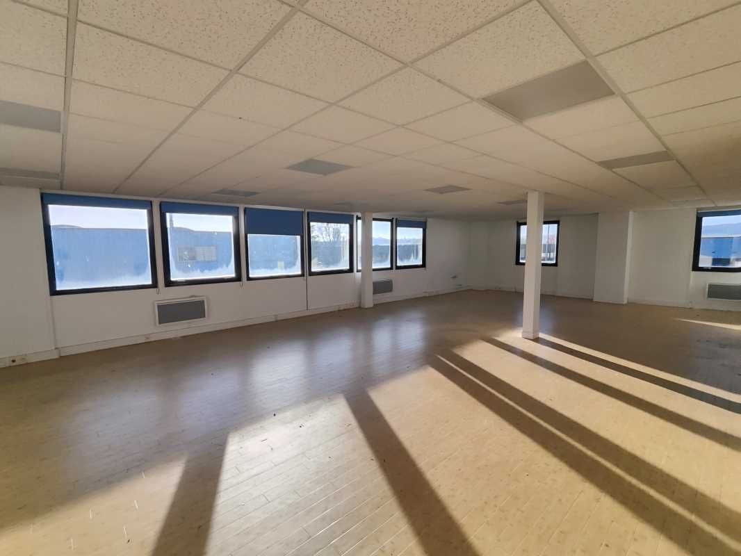 À vendre, un immeuble indépendant d'une superfici