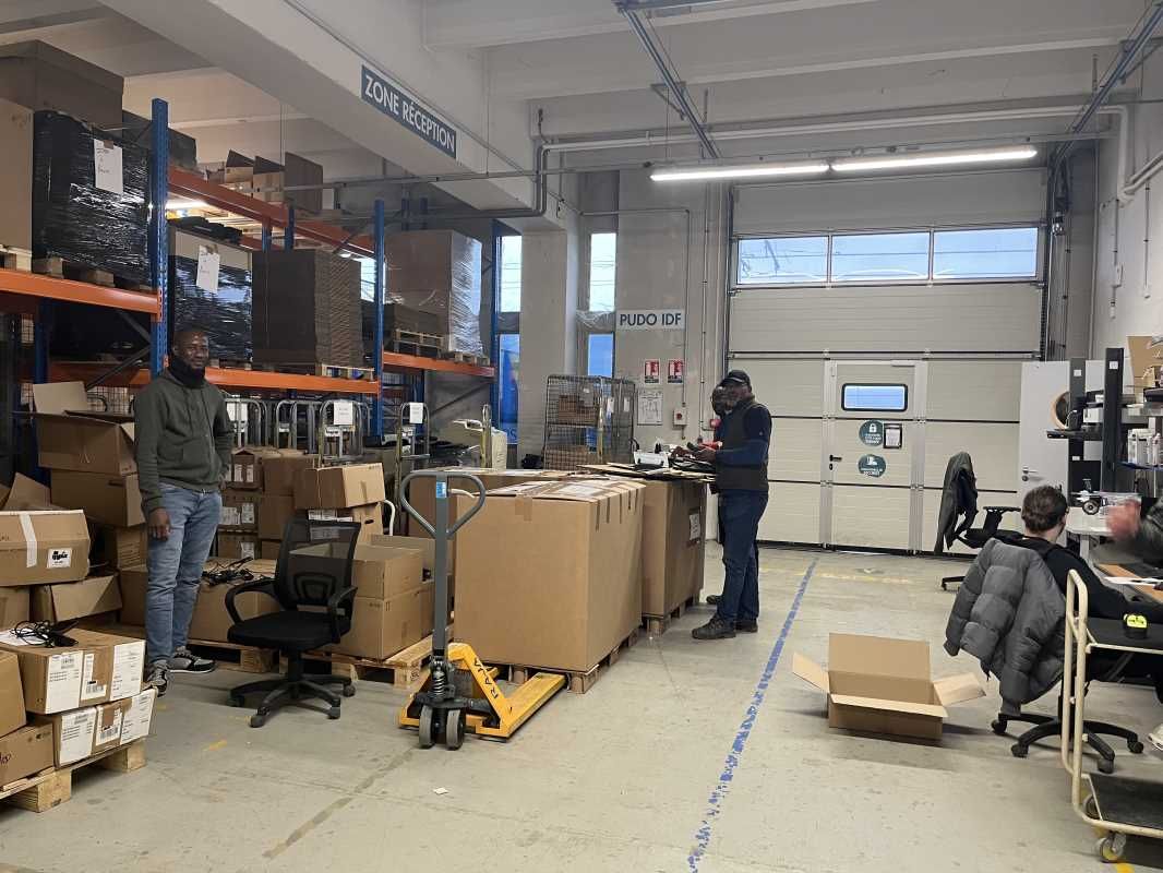 A louer, locaux d'activité à Rungis  Situé à seul