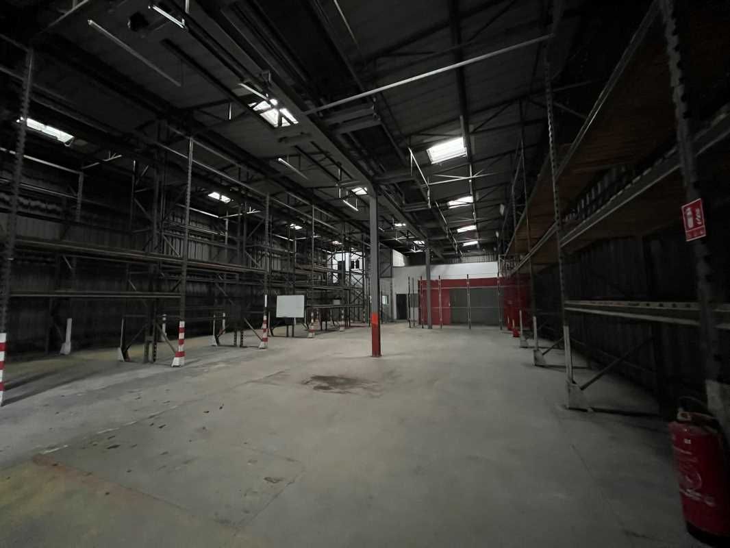 Nous vous proposons à la location ce local d'acti