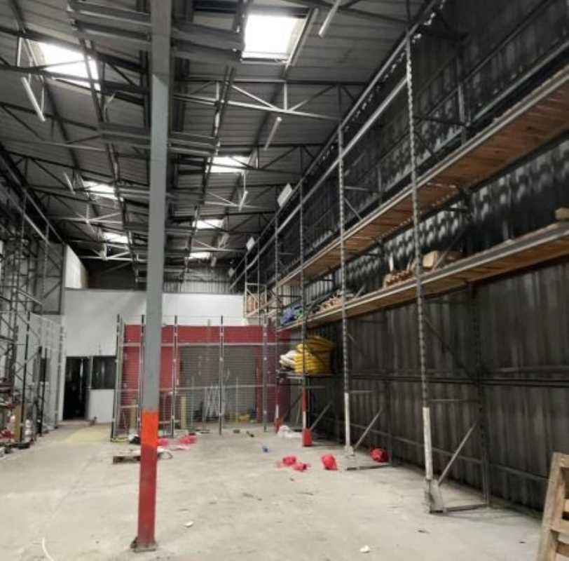 Nous vous proposons à la location ce local d'acti