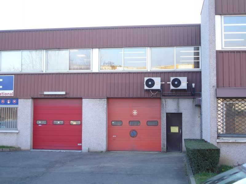 Nous vous proposons à la location un local d'acti