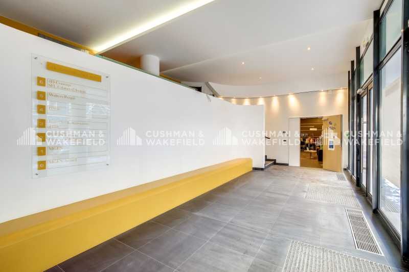 À la recherche d'un espace de bureau spacieux et 