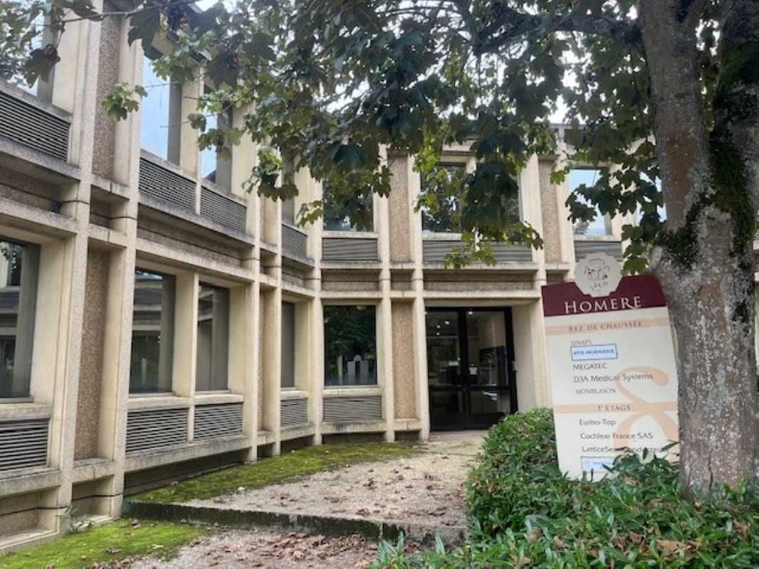 Bureaux de 170 m² non divisibles à Vendre à SAINT