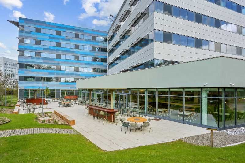 À louer, bureaux à Vélizy - Immeuble indépendant 